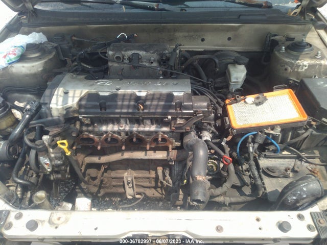 2003 HYUNDAI ELANTRA GLS/GT VIN: KMHDN45D43U472460