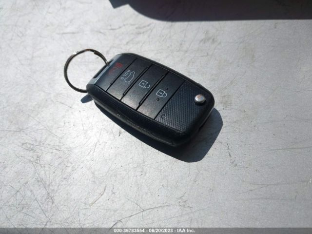 KNDJN2A22G7331763 KIA Soul Base