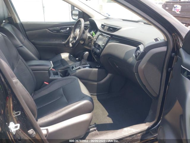 JN1BJ1CP6JW105275 Nissan Rogue Sport Sl