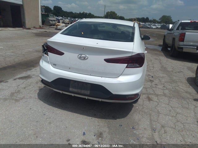 Hyundai ELANTRA SE 2019 5NPD74LF2KH437489 Image 16