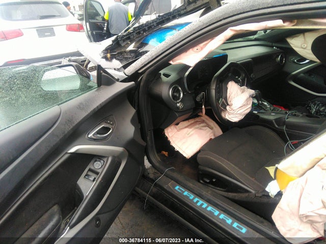 Chevrolet Camaro 1lt 2017 1G1FB1RX3H0116792 Image 6