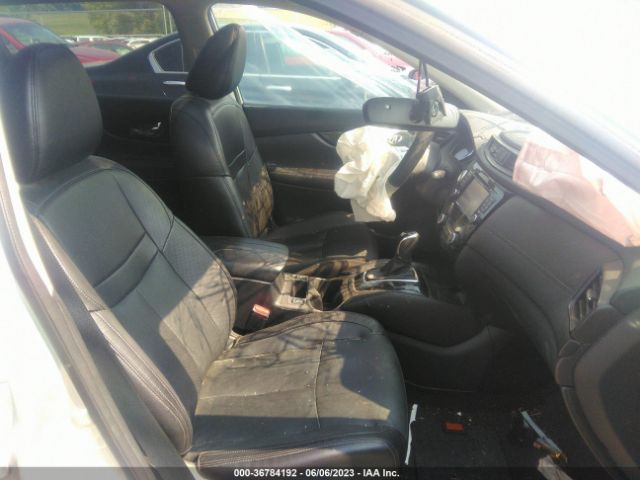 5N1AT2MV3HC859747 Nissan Rogue Sl