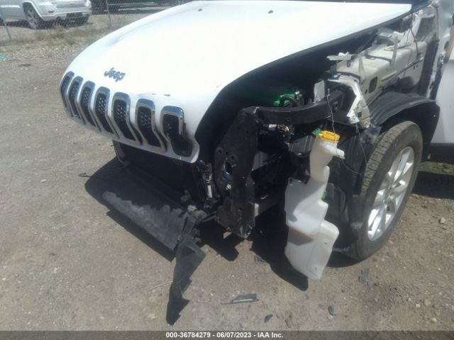 1C4PJLCB0GW351895 Jeep Cherokee Latitude