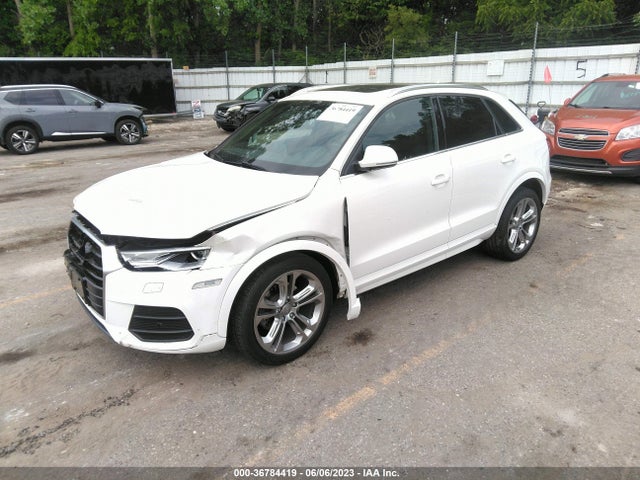 WA1JCCFS8HR016857 Audi Q3 Premium Plus
