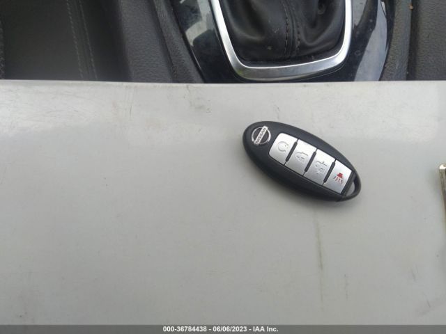 JN1BJ1CP2HW026356 Nissan Rogue Sport Sv