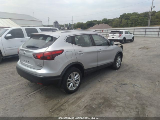 JN1BJ1CP2HW026356 Nissan Rogue Sport Sv