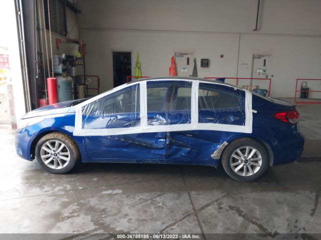 3KPFL4A76HE037903 KIA FORTE S
