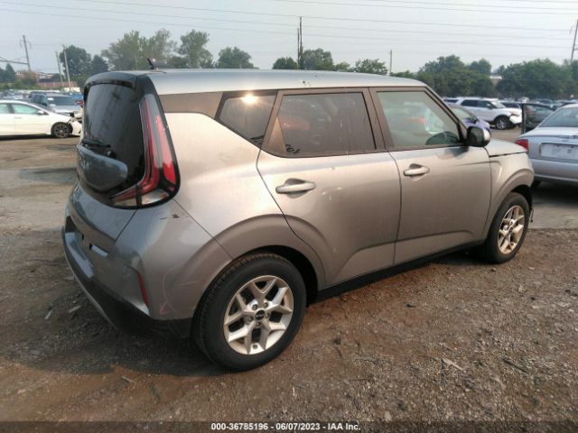 KNDJ23AU0P7843571 KIA SOUL LX