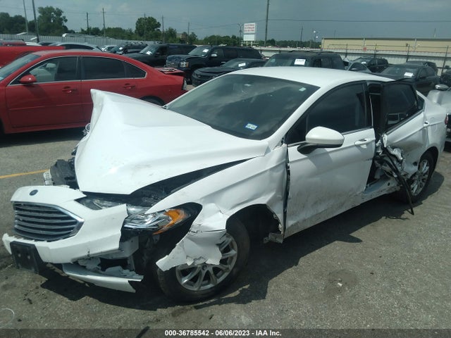 3FA6P0G71HR321877 Ford FUSION S