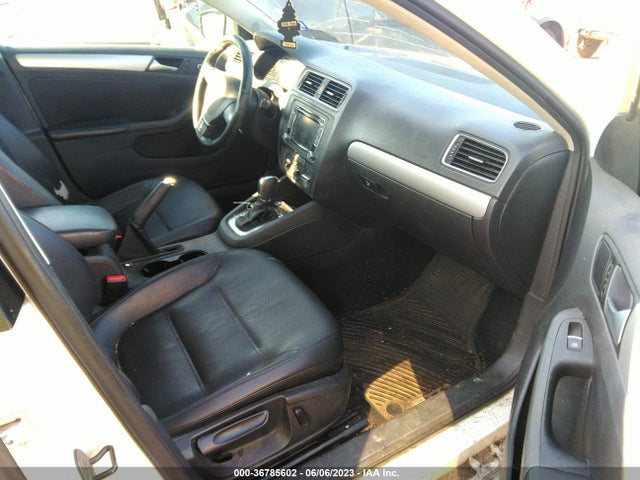 3VWD17AJ9EM371299 Volkswagen Jetta Sedan Se
