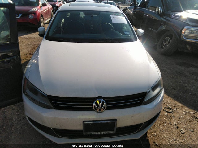 3VWD17AJ9EM371299 Volkswagen Jetta Sedan Se