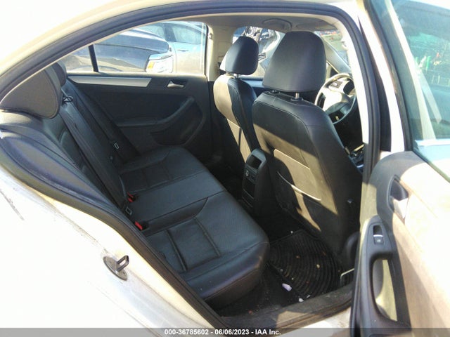 3VWD17AJ9EM371299 Volkswagen Jetta Sedan Se