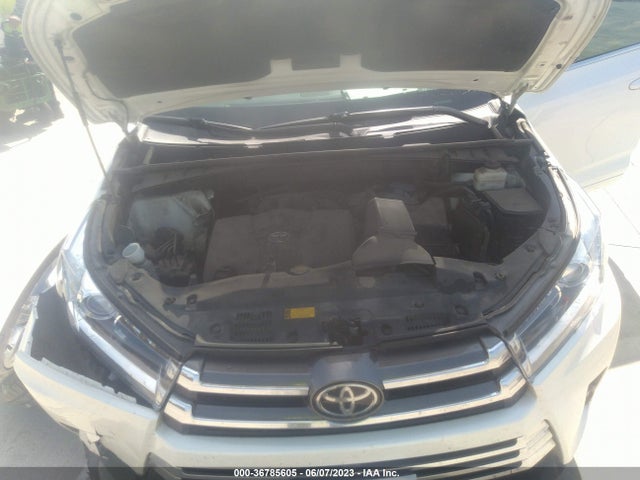 Toyota Highlander Limited 2017 5TDYZRFH4HS191098 Image 10