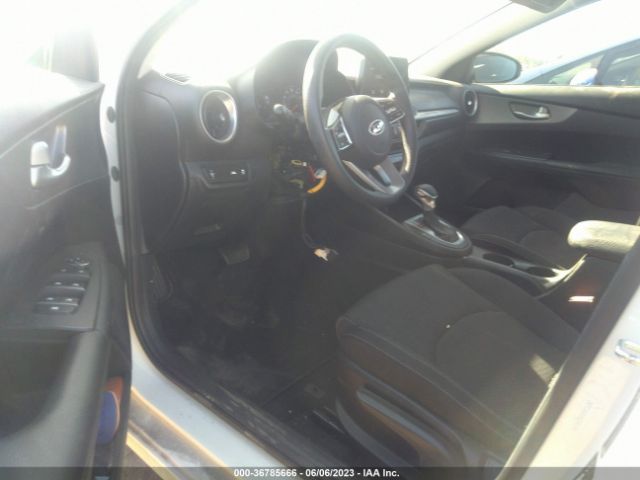 3KPF24ADXKE040495 KIA Forte Lxs