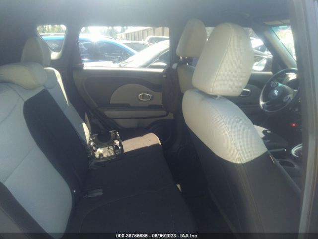 KNDJN2A23F7807646 KIA Soul Base
