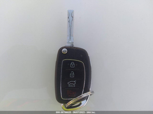 Hyundai TUCSON SE 2017 KM8J3CA42HU316904 Image 3