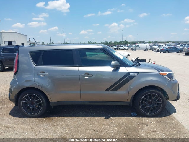 KIA SOUL + 2016 KNDJP3A5XG7286338 Image 5