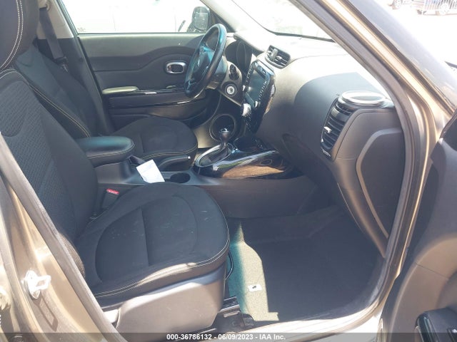 KIA SOUL + 2016 KNDJP3A5XG7286338 Image 11
