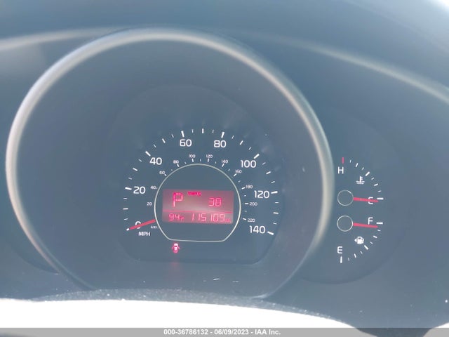 KIA SOUL + 2016 KNDJP3A5XG7286338 Image 13