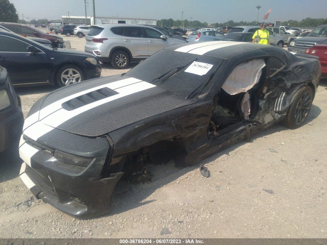 Chevrolet CAMARO SS 2015 2G1FK1EJ3F9207419 Image 2