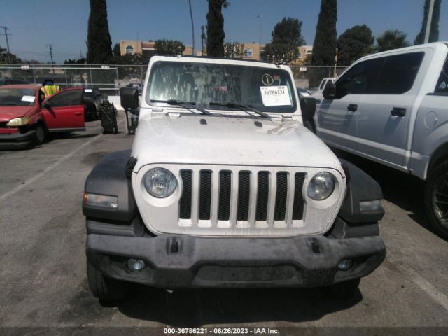 1C4HJXDG9JW177998 Jeep Wrangler Unlimited Sport S
