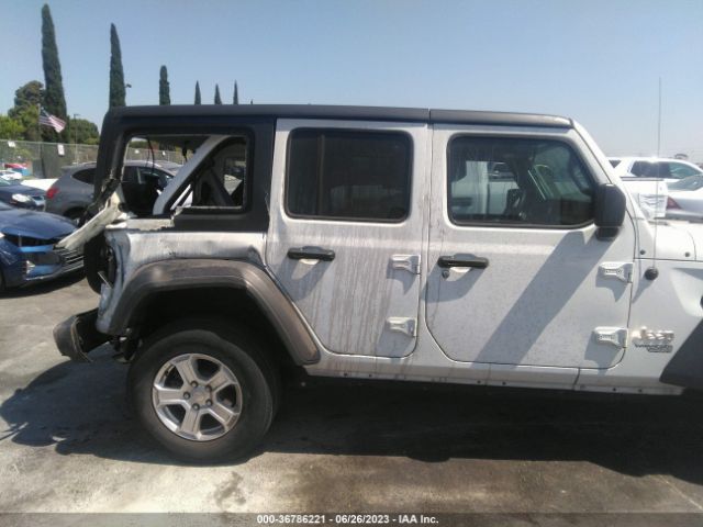 1C4HJXDG9JW177998 Jeep Wrangler Unlimited Sport S