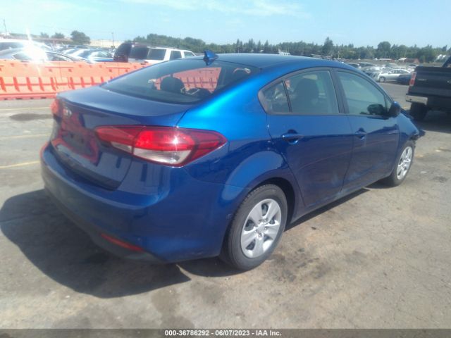 3KPFK4A77JE213916 KIA FORTE LX