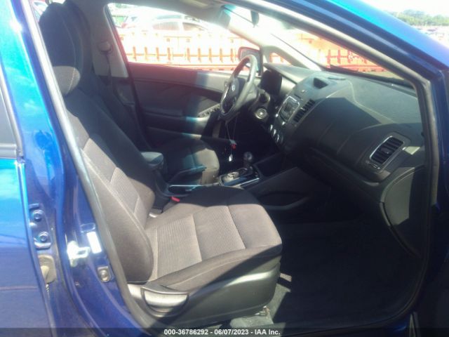 3KPFK4A77JE213916 KIA FORTE LX