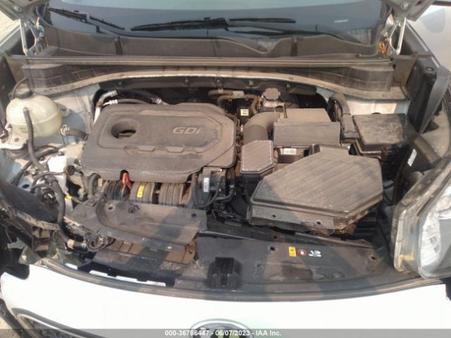 KNDPM3AC8J7483002 KIA Sportage Lx