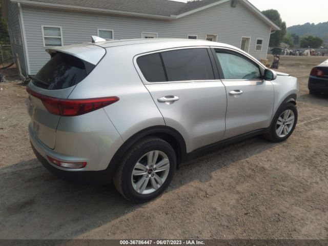 KNDPM3AC8J7483002 KIA Sportage Lx
