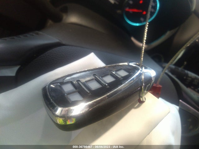 Chevrolet Traverse Lt Cloth 2018 1GNERGKW3JJ174895 Image 3