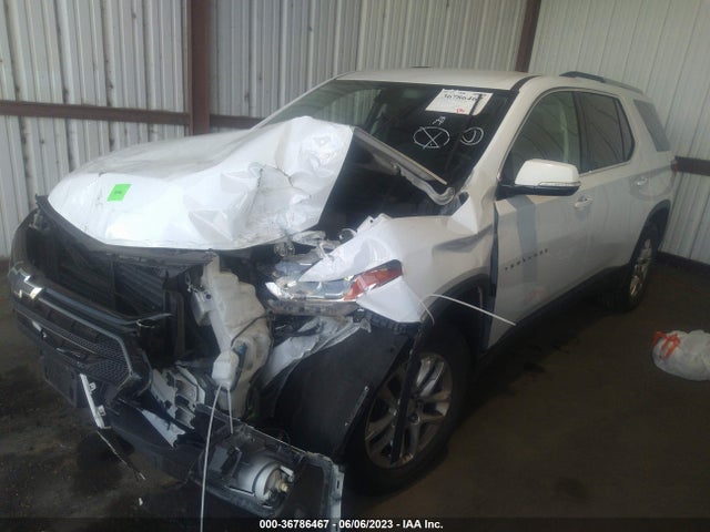 Chevrolet Traverse Lt Cloth 2018 1GNERGKW3JJ174895 Image 2