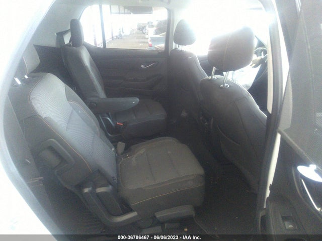 Chevrolet Traverse Lt Cloth 2018 1GNERGKW3JJ174895 Image 9