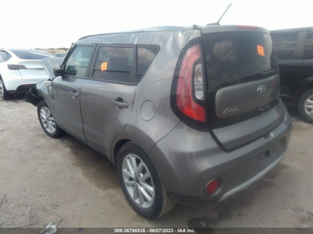 KNDJP3A53J7588657 KIA SOUL +