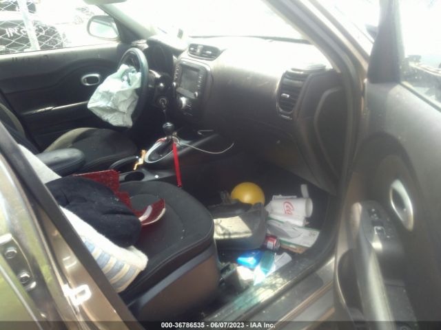 KNDJP3A53J7588657 KIA SOUL +