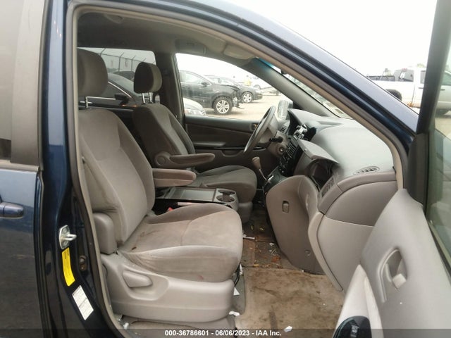 2004 TOYOTA SIENNA LE VIN: 5TDBA23C64S009277