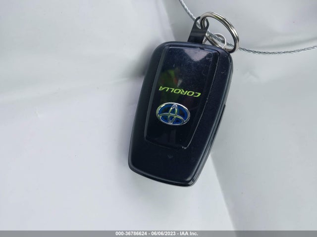 Toyota Corolla Hybrid Le 2022 JTDEAMDE0N3013210 Image 3