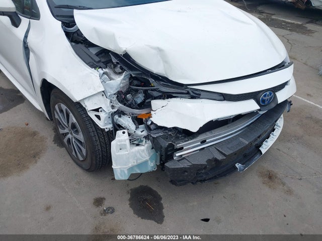 Toyota Corolla Hybrid Le 2022 JTDEAMDE0N3013210 Image 8