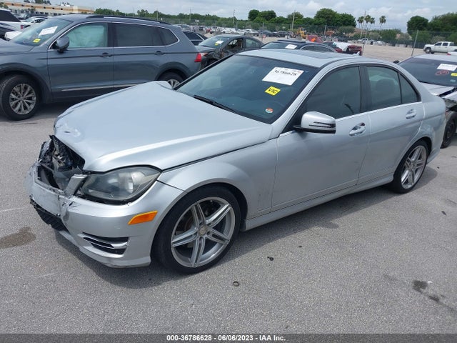 2014 MERCEDES-BENZ C-CLASS C 300 VIN: WDDGF8AB2EG161269