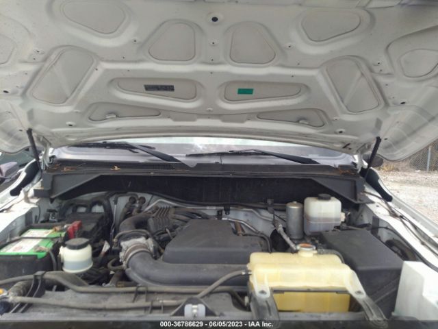 1N6BF0KM3GN812040 Nissan Nv Sv
