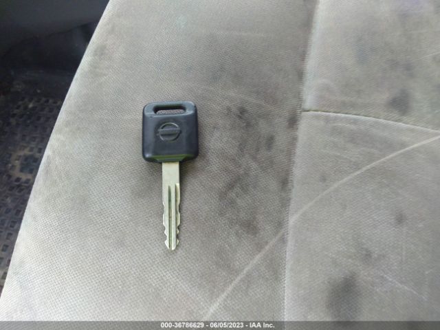 1N6BF0KM3GN812040 Nissan Nv Sv