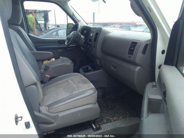 1N6BF0KM3GN812040 Nissan Nv Sv