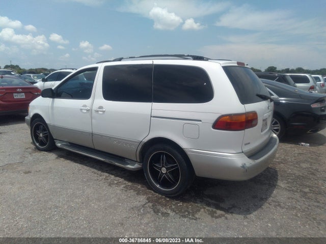 1998 TOYOTA SIENNA LE/XLE VIN: 4T3ZF13C3WU065933
