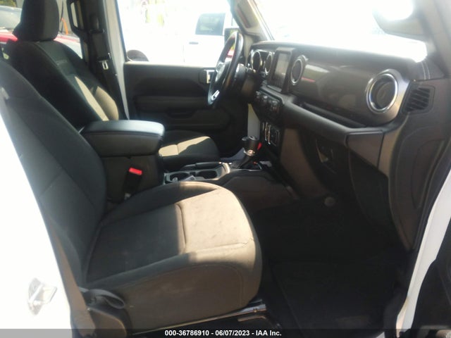 1C4HJXEN9MW552127 Jeep Wrangler Unlimited Sahara