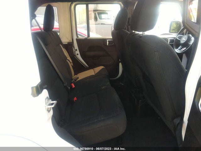 1C4HJXEN9MW552127 Jeep Wrangler Unlimited Sahara