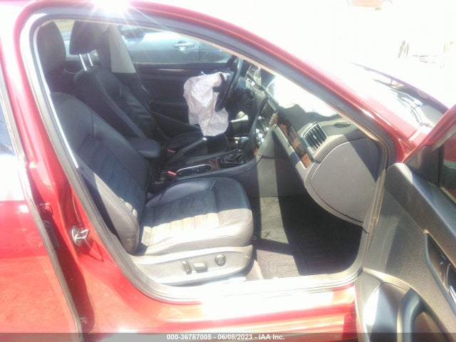 1VWCV7A31FC008743 Volkswagen Passat 2.0l Tdi Sel Premium