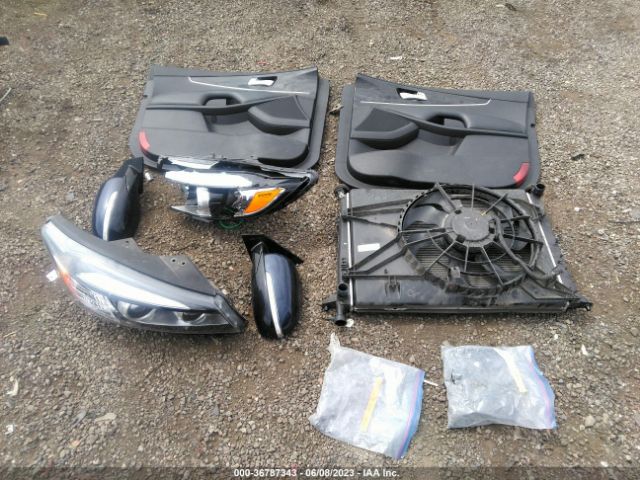 5XYPGDA32GG168768 KIA SORENTO LX