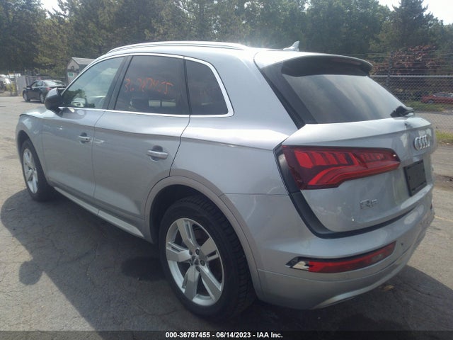 WA1BNAFY8J2075431 Audi Q5 Premium Plus