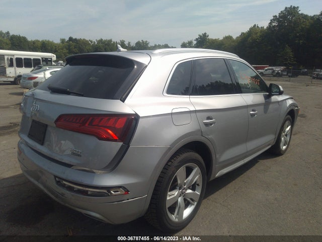 WA1BNAFY8J2075431 Audi Q5 Premium Plus