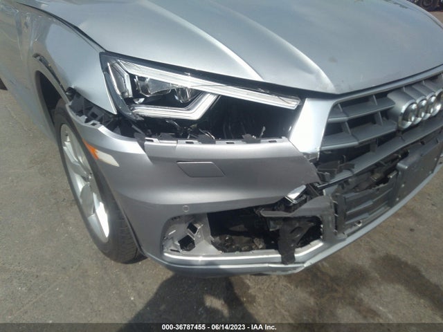 WA1BNAFY8J2075431 Audi Q5 Premium Plus